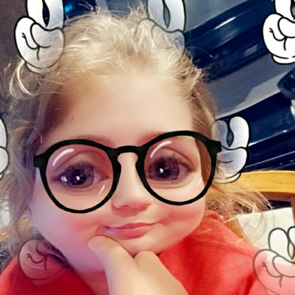 Meet your host, Emma❤